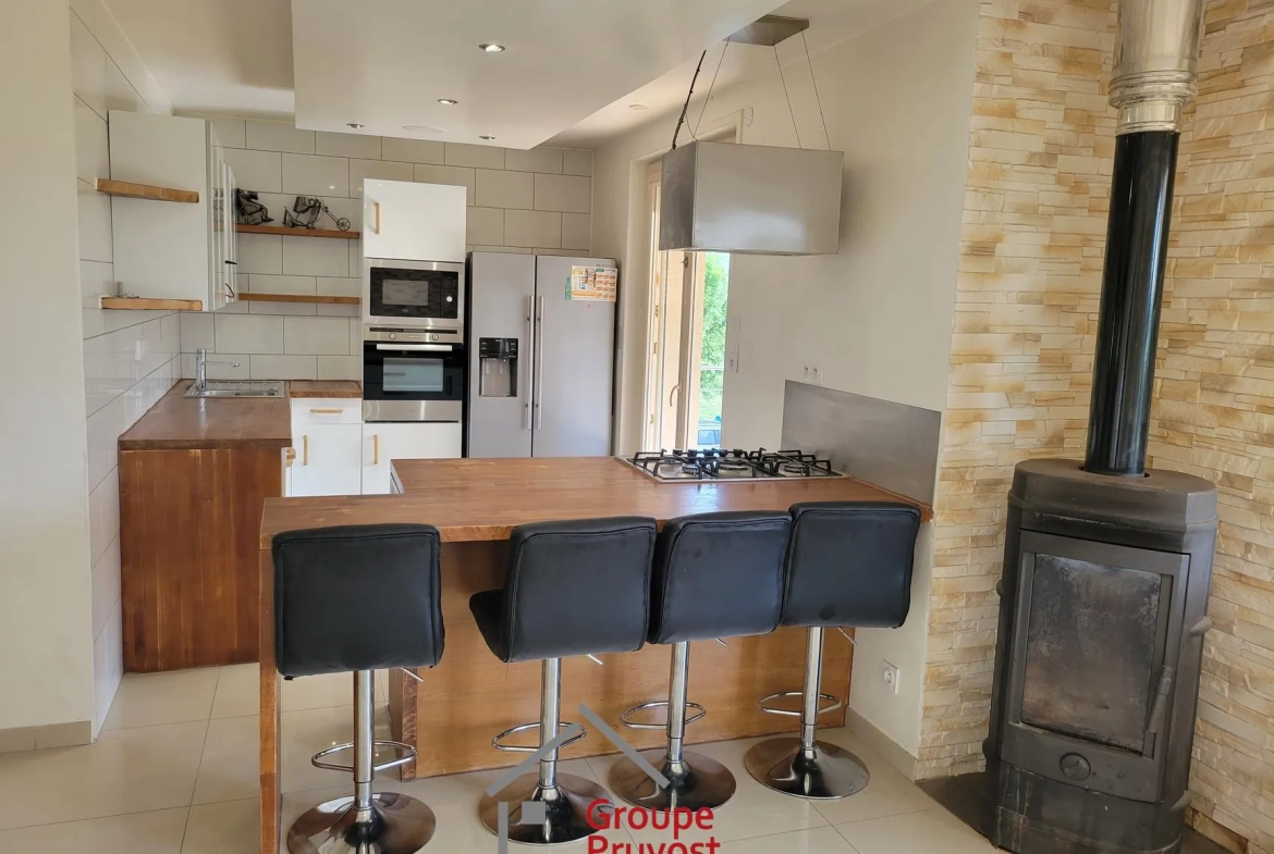 Maison rénovée de 162 m² avec 4 chambres à Parigny, proche Coteau 