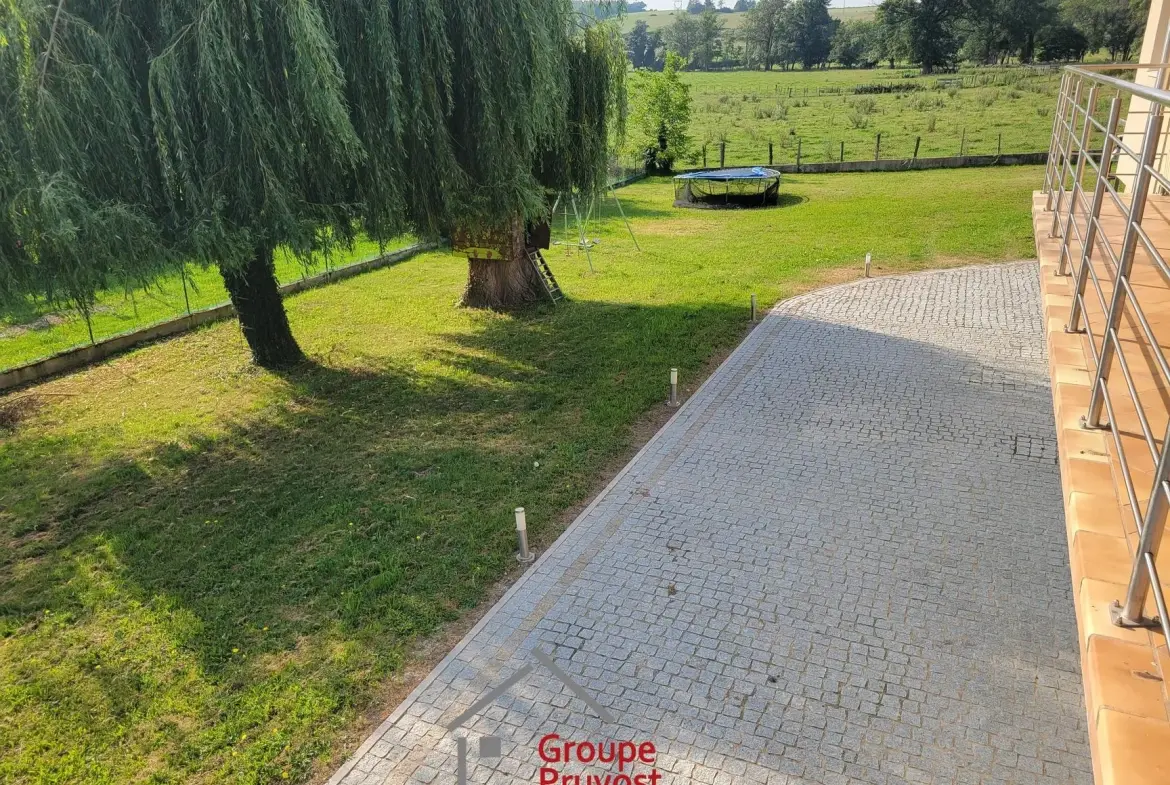 Maison rénovée de 162 m² avec 4 chambres à Parigny, proche Coteau 
