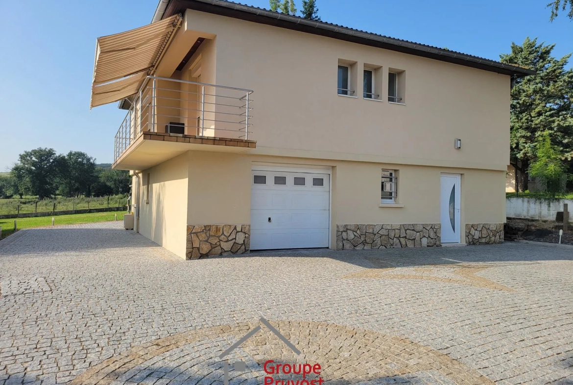 Maison rénovée de 162 m² avec 4 chambres à Parigny, proche Coteau 