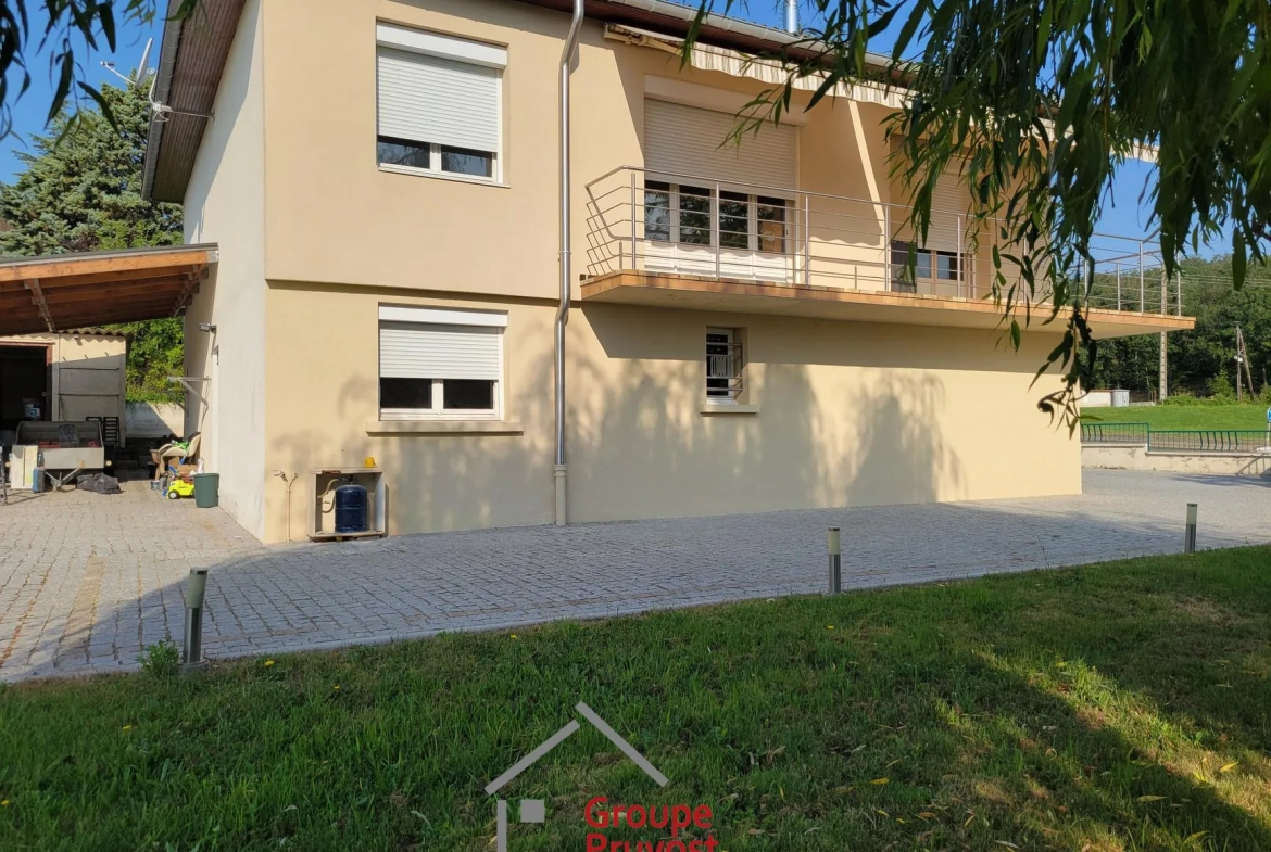 Maison rénovée de 162 m² avec 4 chambres à Parigny, proche Coteau 