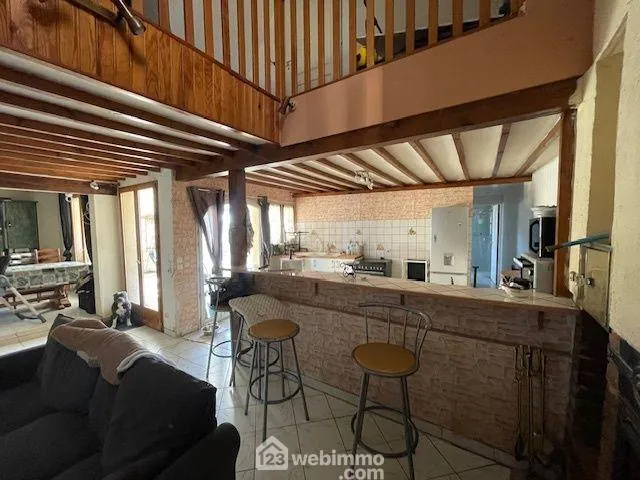 Maison à Noyon de 115m² avec dépendances et terrain constructible 