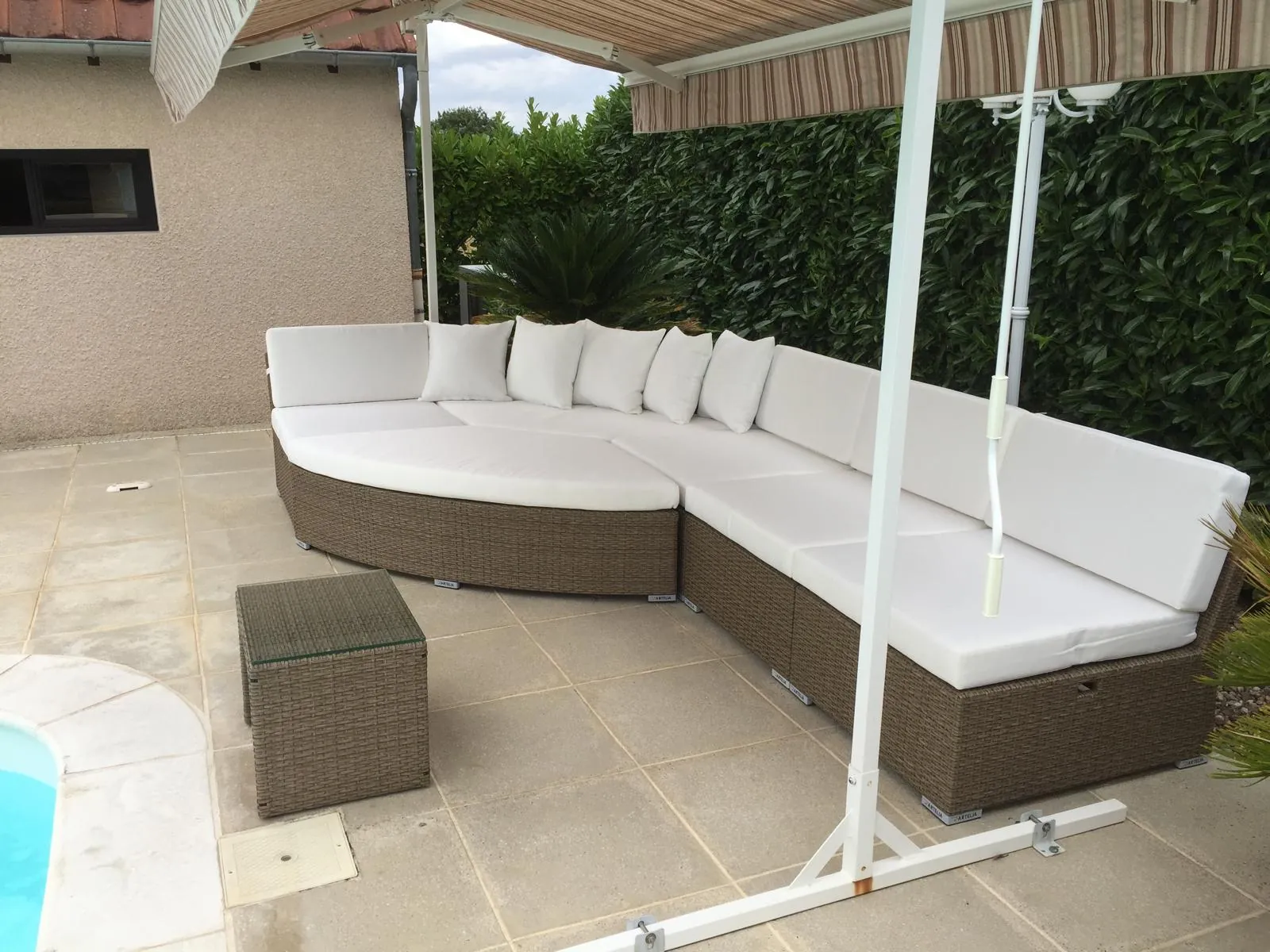 Belle maison avec piscine et grand jardin à La Motte Saint-Jean 