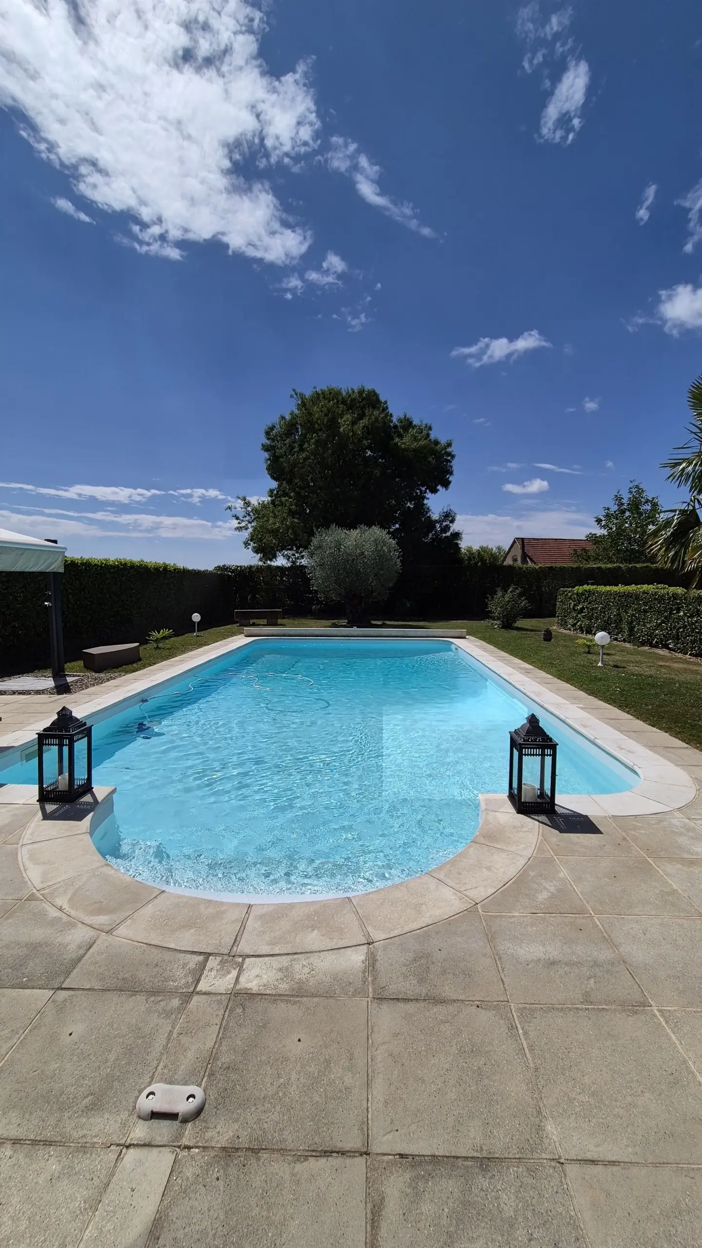 Belle maison avec piscine et grand jardin à La Motte Saint-Jean 