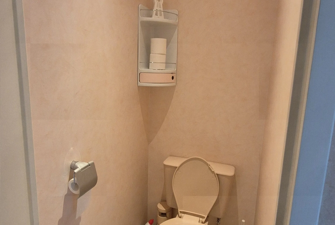 Belle maison avec piscine et grand jardin à La Motte Saint-Jean 