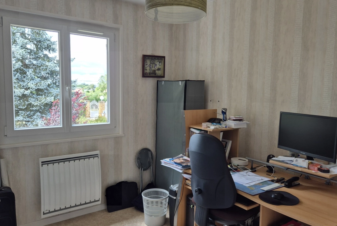 Belle maison avec piscine et grand jardin à La Motte Saint-Jean 