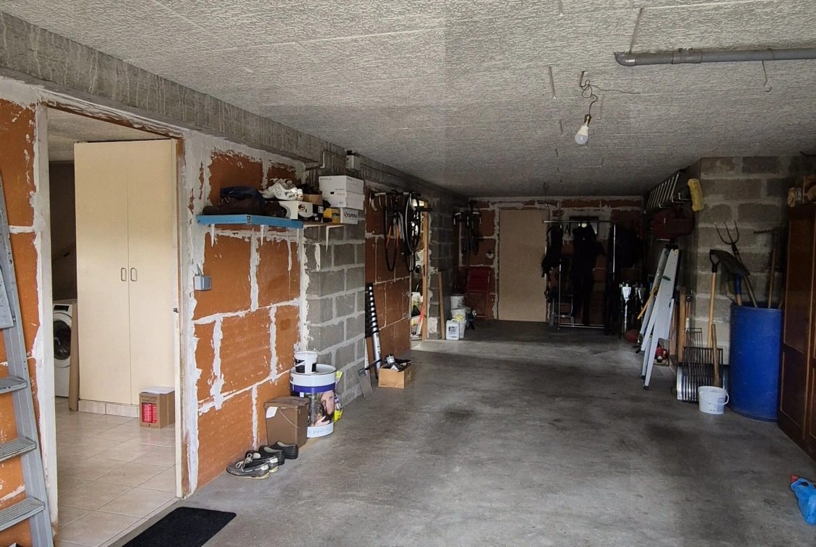 Belle maison avec piscine et grand jardin à La Motte Saint-Jean 