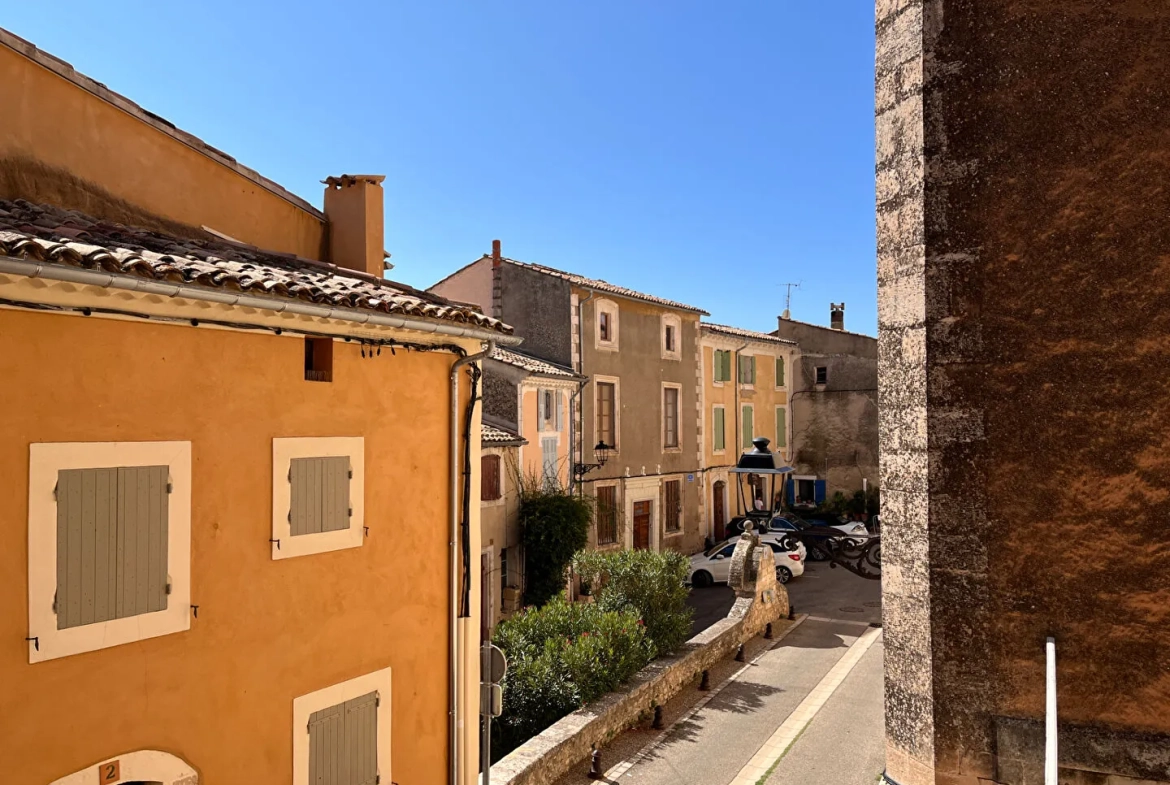 Charmant appartement rénové de 75m² avec vue à Saint-Saturnin-lès-Apt 