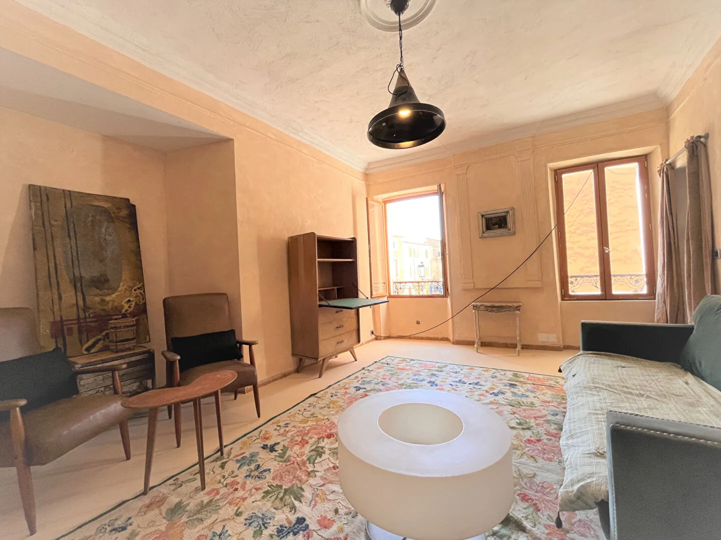 Charmant appartement rénové de 75m² avec vue à Saint-Saturnin-lès-Apt 