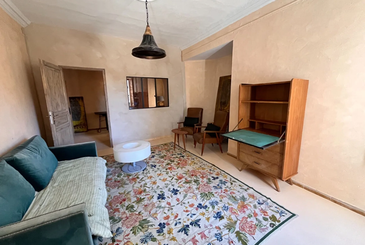 Charmant appartement rénové de 75m² avec vue à Saint-Saturnin-lès-Apt 