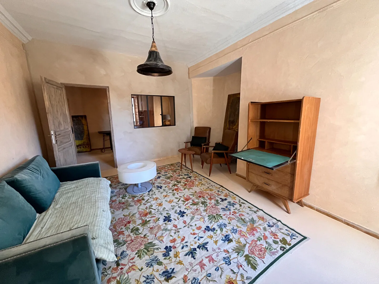Charmant appartement rénové de 75m² avec vue à Saint-Saturnin-lès-Apt 