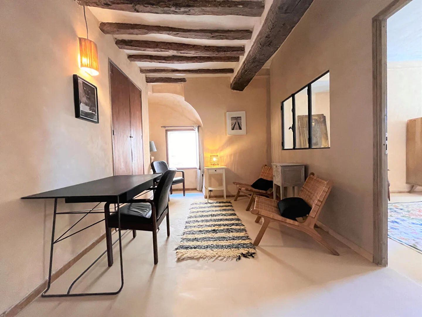 Charmant appartement rénové de 75m² avec vue à Saint-Saturnin-lès-Apt 