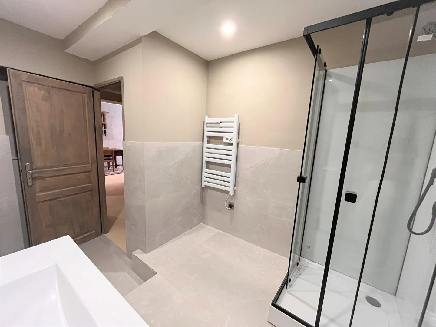 Charmant appartement rénové de 75m² avec vue à Saint-Saturnin-lès-Apt 