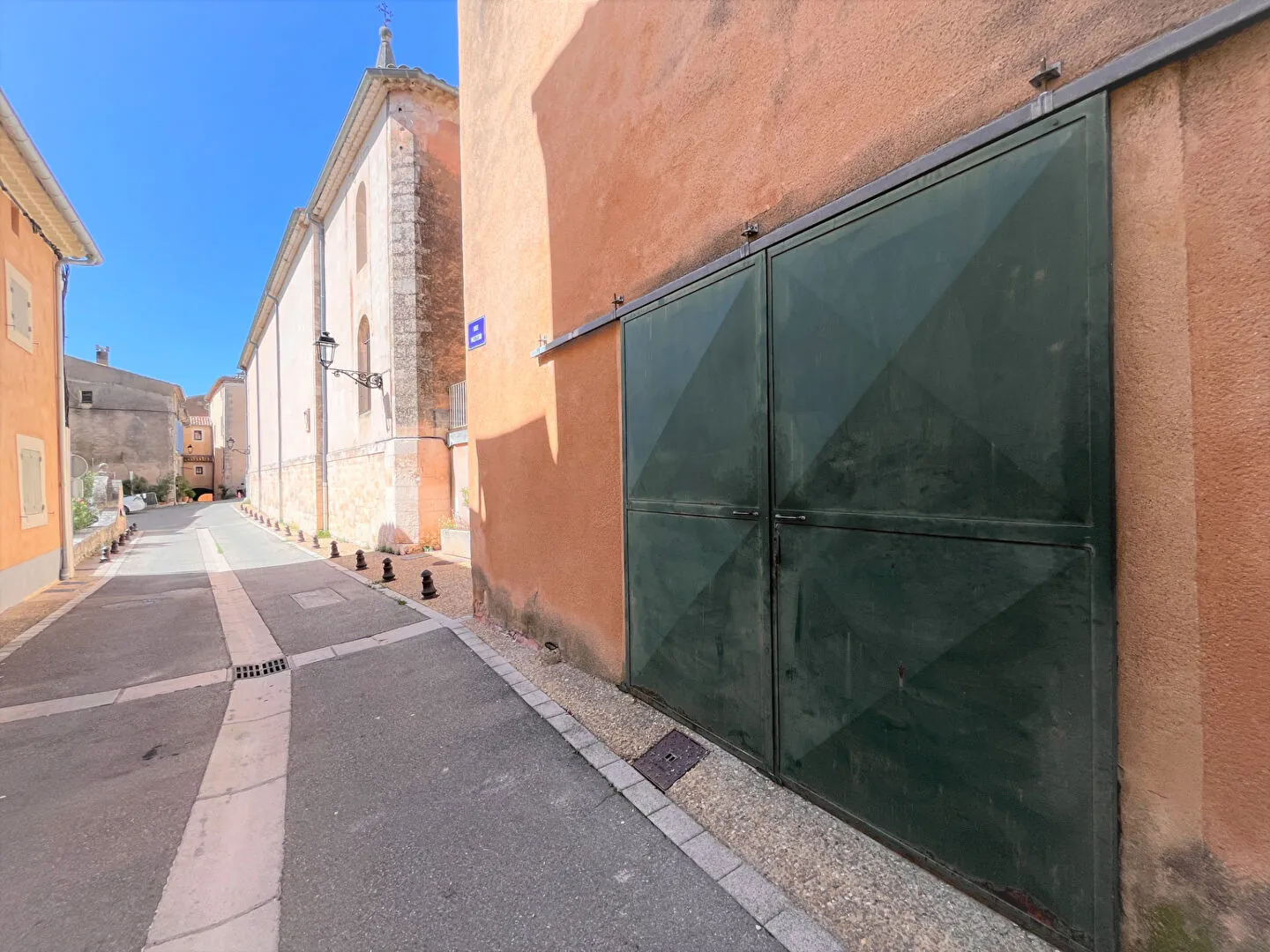 Charmant appartement rénové de 75m² avec vue à Saint-Saturnin-lès-Apt 