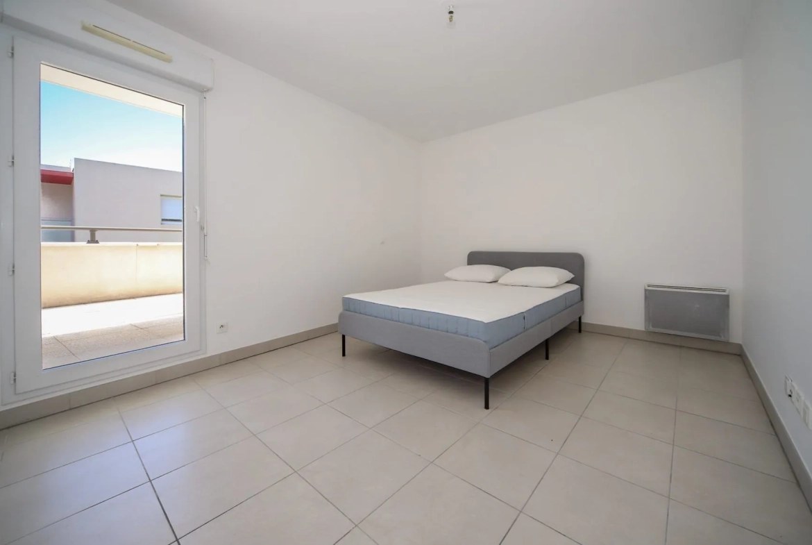 Appartement T4 MEUBLÉ à Vendre à Montpellier avec parking et Terrasse 