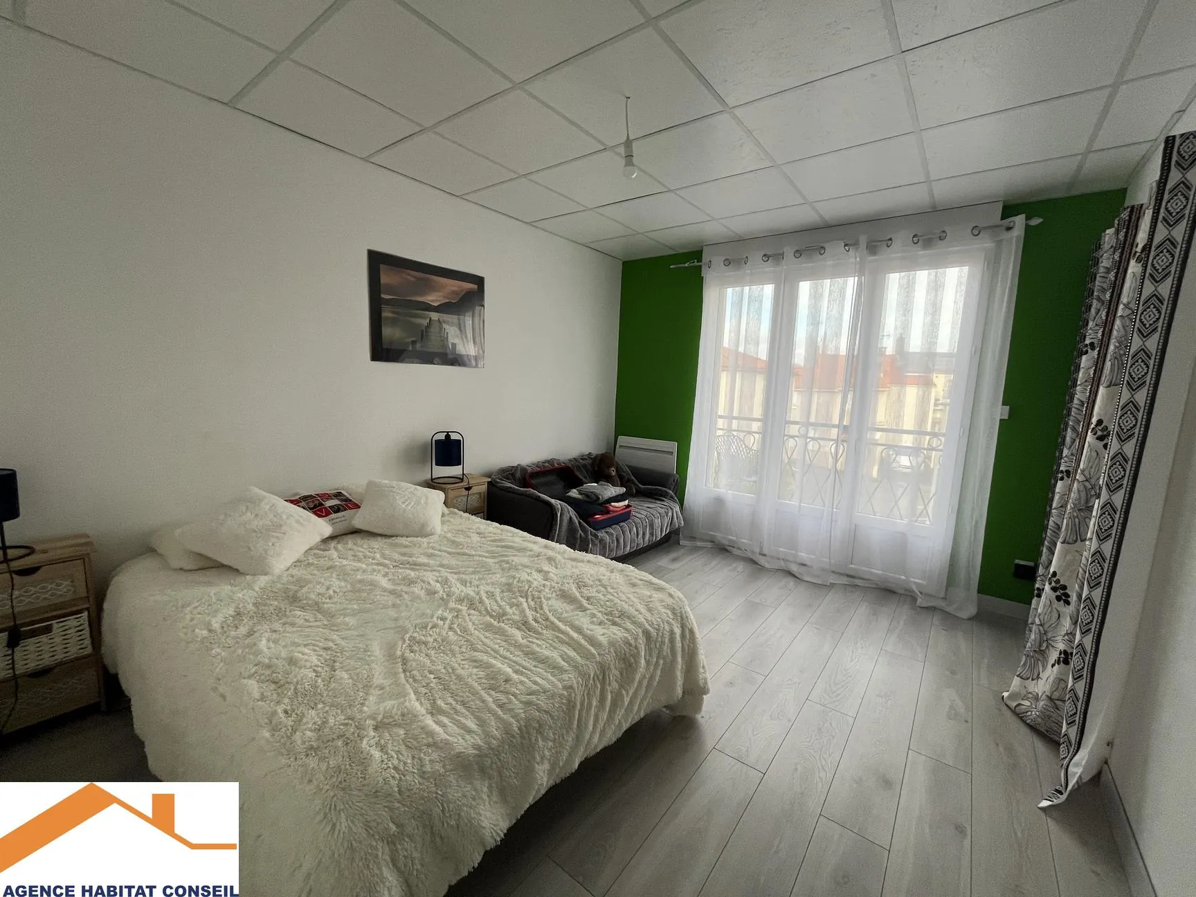 Grande maison à vendre à Saint Denis La Chevasse avec garage et dépendance 