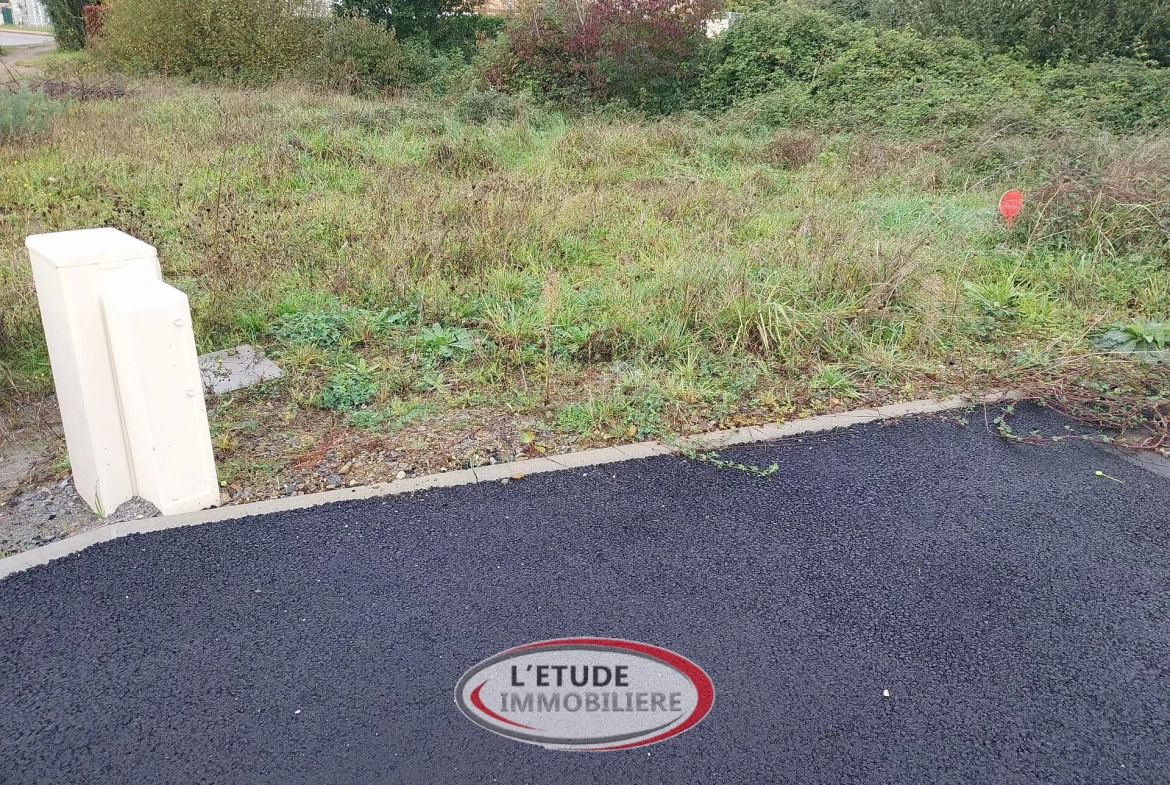 Terrain constructible de 378 m² à Sainte-Pazanne proche commodités 