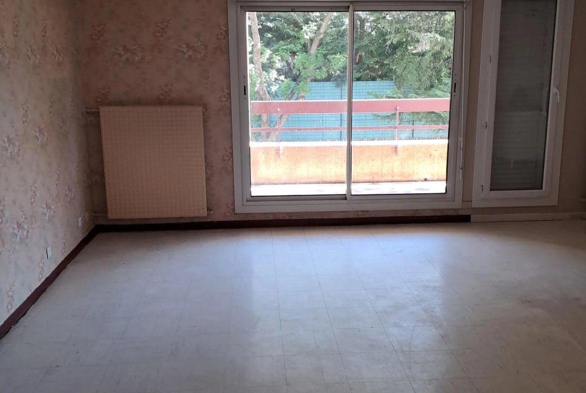 Appartement T2 avec balcon et cave à Marseille, secteur Prado, proximité plages 