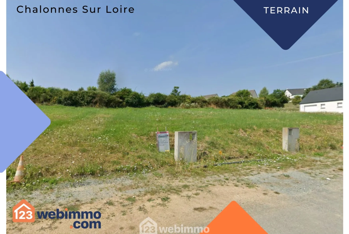 Terrain à vendre de 374 m² à Chalonnes-sur-Loire, emplacement calme et proche des commodités 