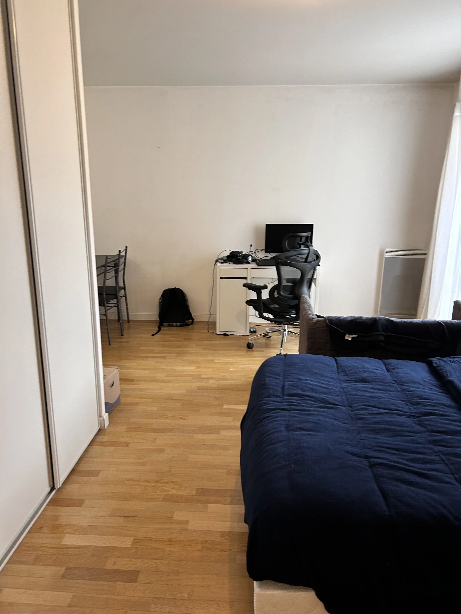 Bel appartement 35 m² à Buc avec vue panoramique, proche RER et commodités 