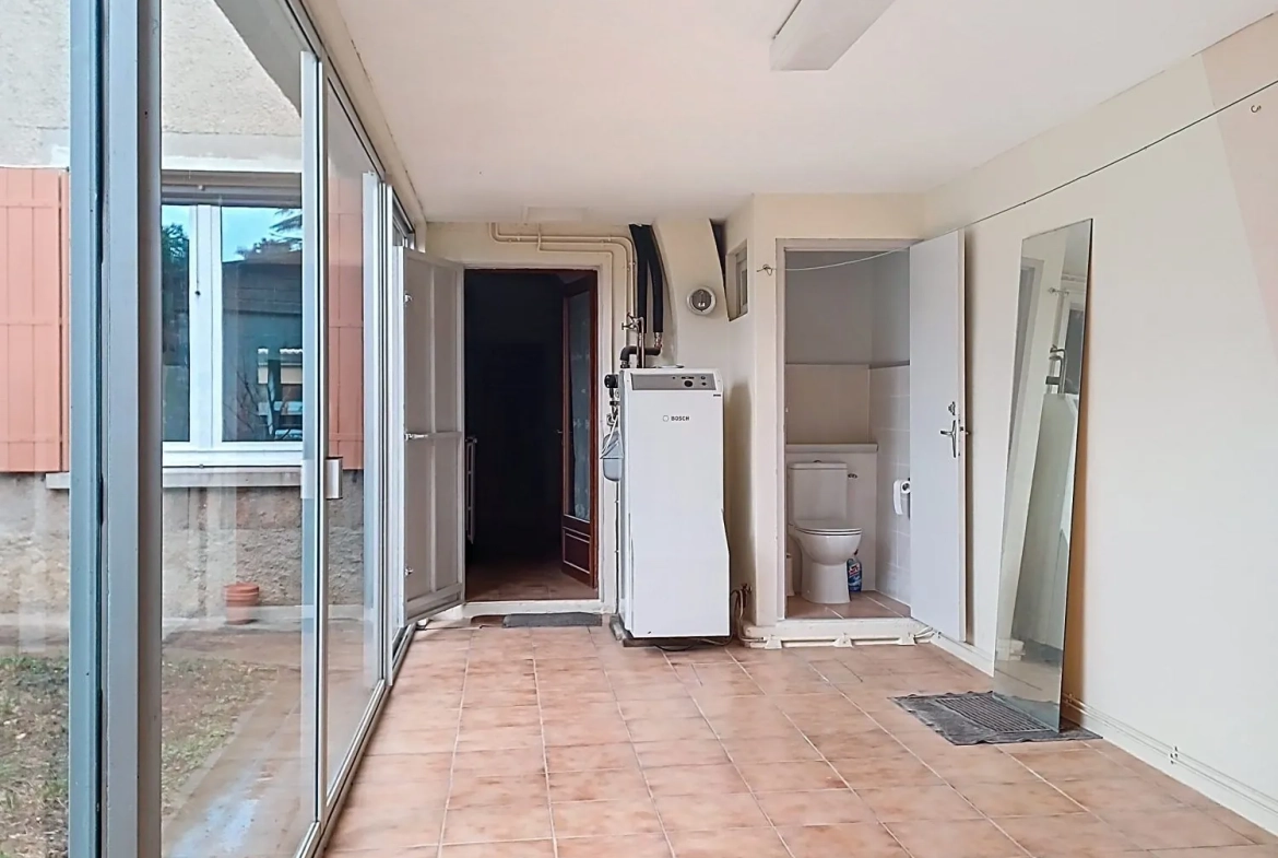 Maison ancienne de 92 m² avec jardin et dépendances à Taillelt, proche écoles 