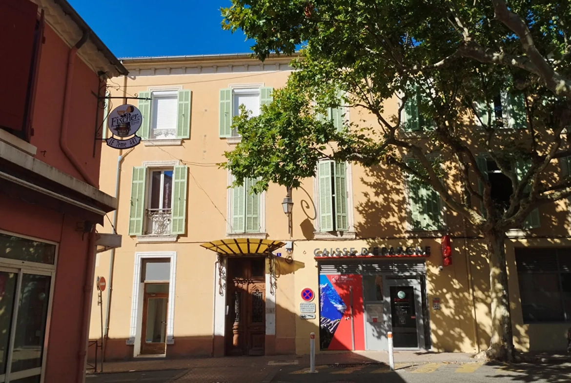 Appartement duplex 3 pièces à Laragne Monteglin - Centre-ville 
