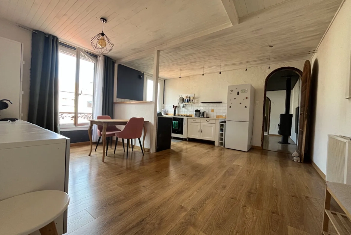 Appartement duplex 3 pièces à Laragne Monteglin - Centre-ville 