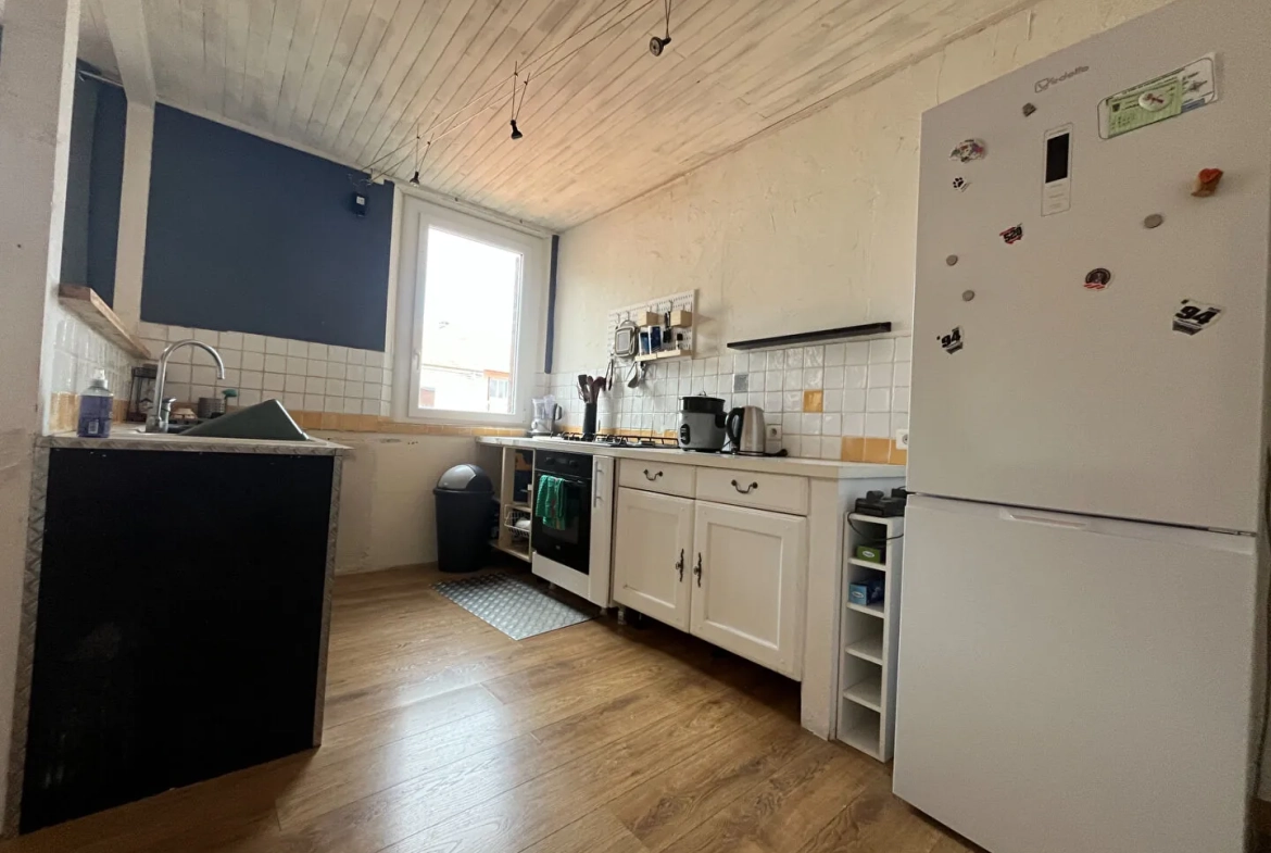 Appartement duplex 3 pièces à Laragne Monteglin - Centre-ville 