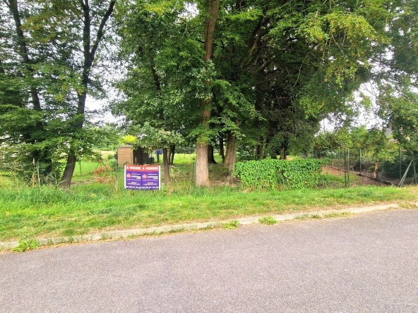 Terrain à bâtir plat de 1745 m² à Mons-en-Laonnois – Hors lotissement