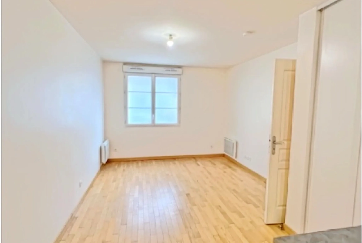 Achat d'un T2 lumineux de 42 m² à La Garenne-Colombes, proche transports et commerces 