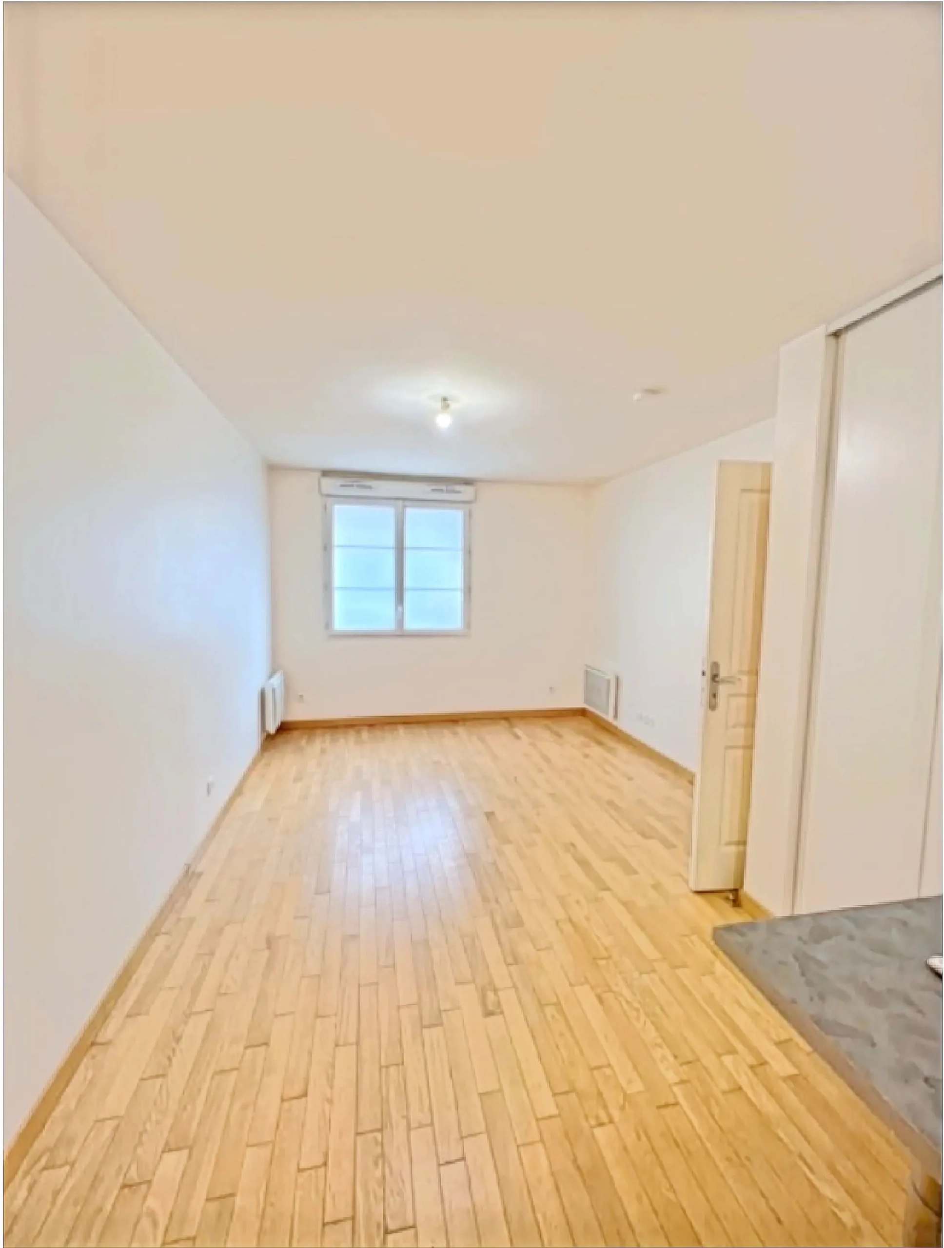 Achat d'un T2 lumineux de 42 m² à La Garenne-Colombes, proche transports et commerces 