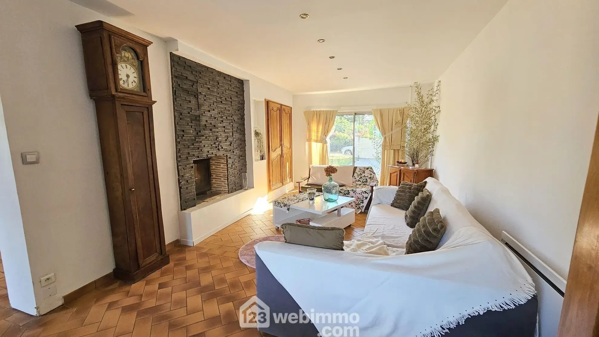 Maison familiale avec dépendances, piscine et grand terrain à Boulancourt 