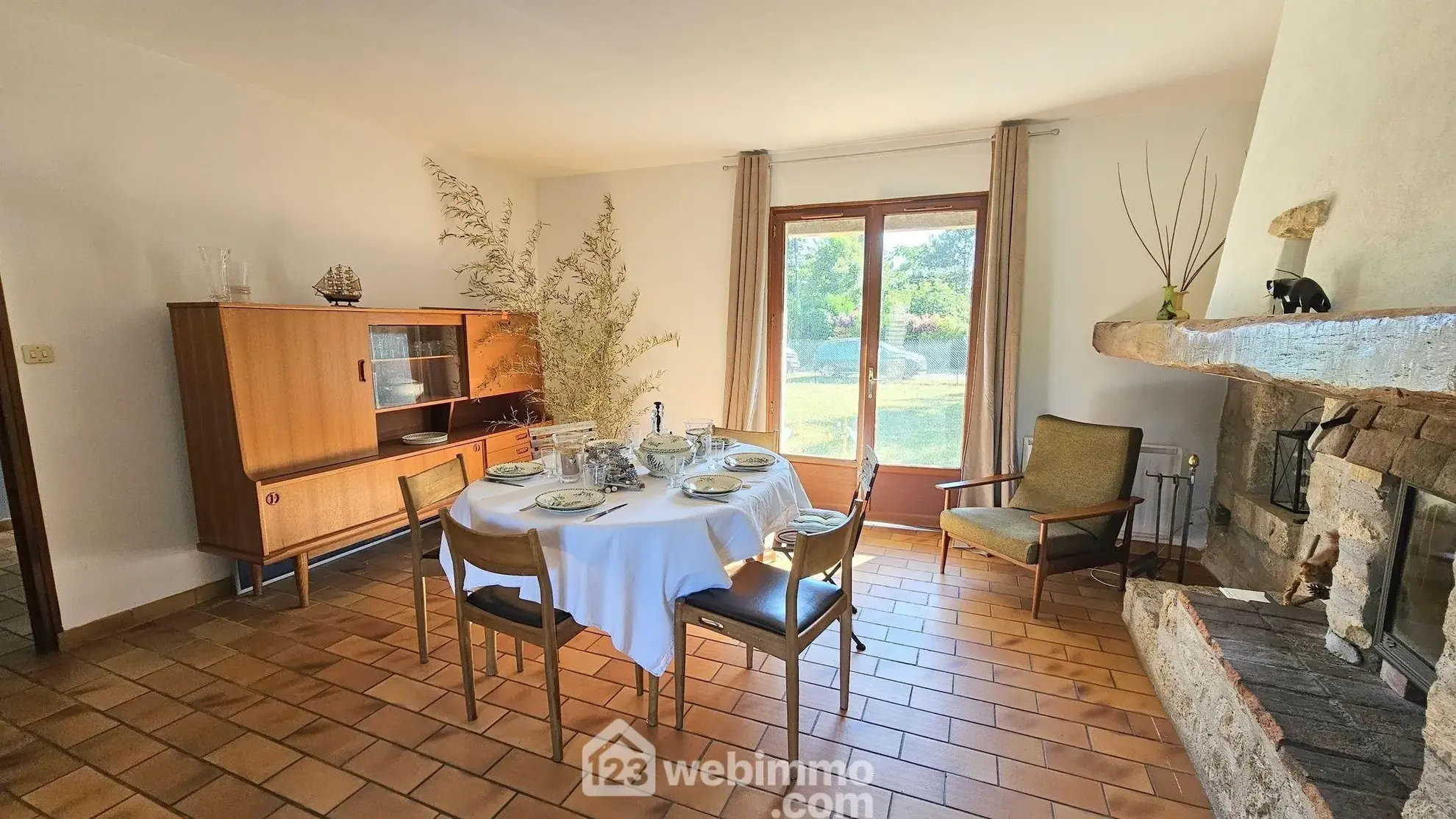 Maison familiale avec dépendances, piscine et grand terrain à Boulancourt 