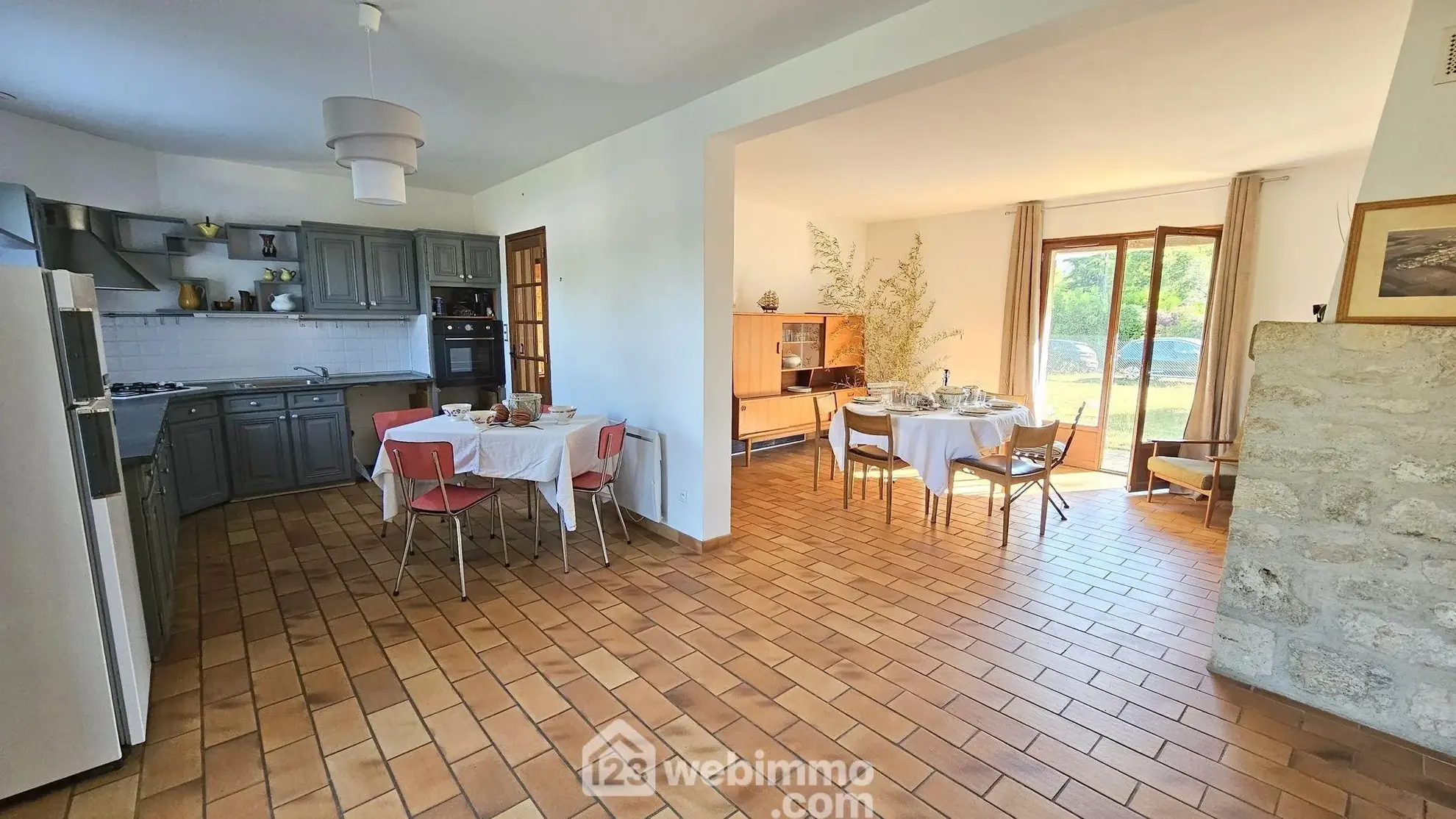 Maison familiale avec dépendances, piscine et grand terrain à Boulancourt 