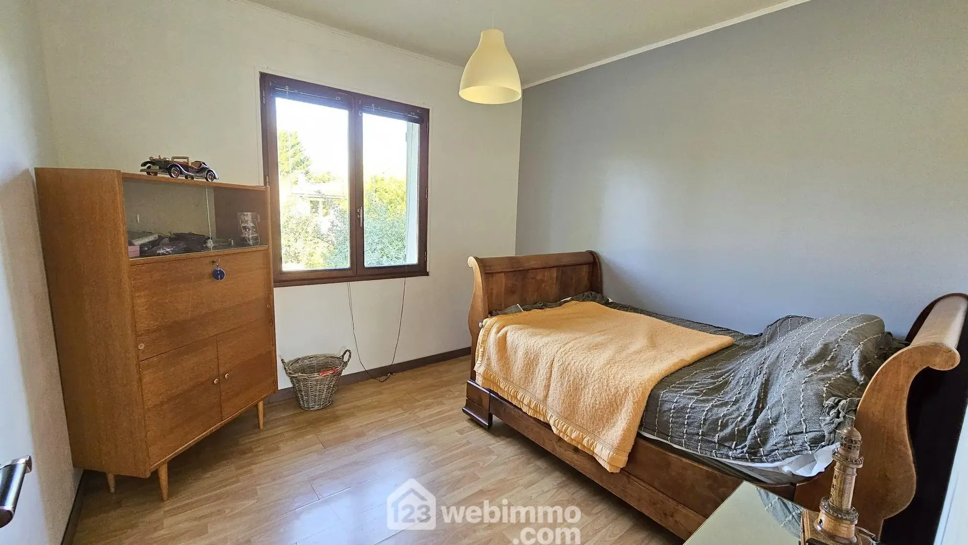 Maison familiale avec dépendances, piscine et grand terrain à Boulancourt 