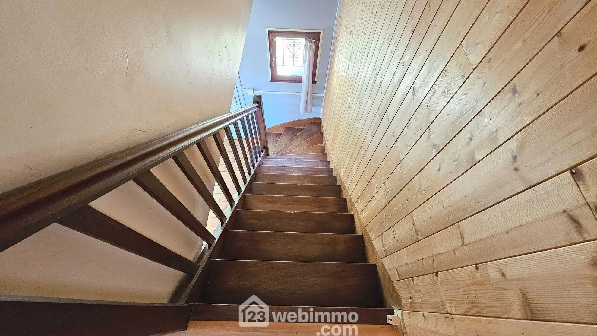 Maison familiale avec dépendances, piscine et grand terrain à Boulancourt 