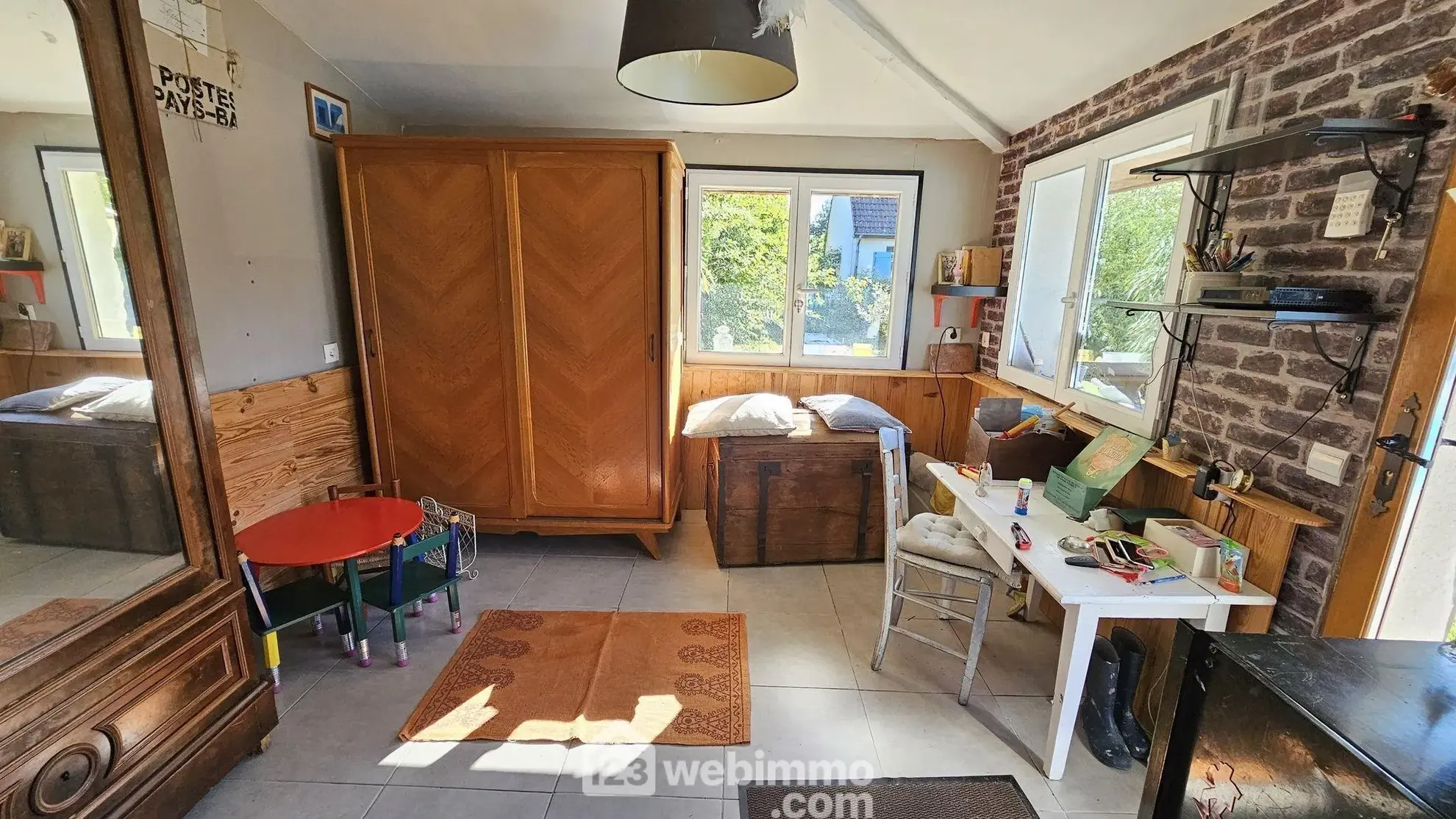 Maison familiale avec dépendances, piscine et grand terrain à Boulancourt 