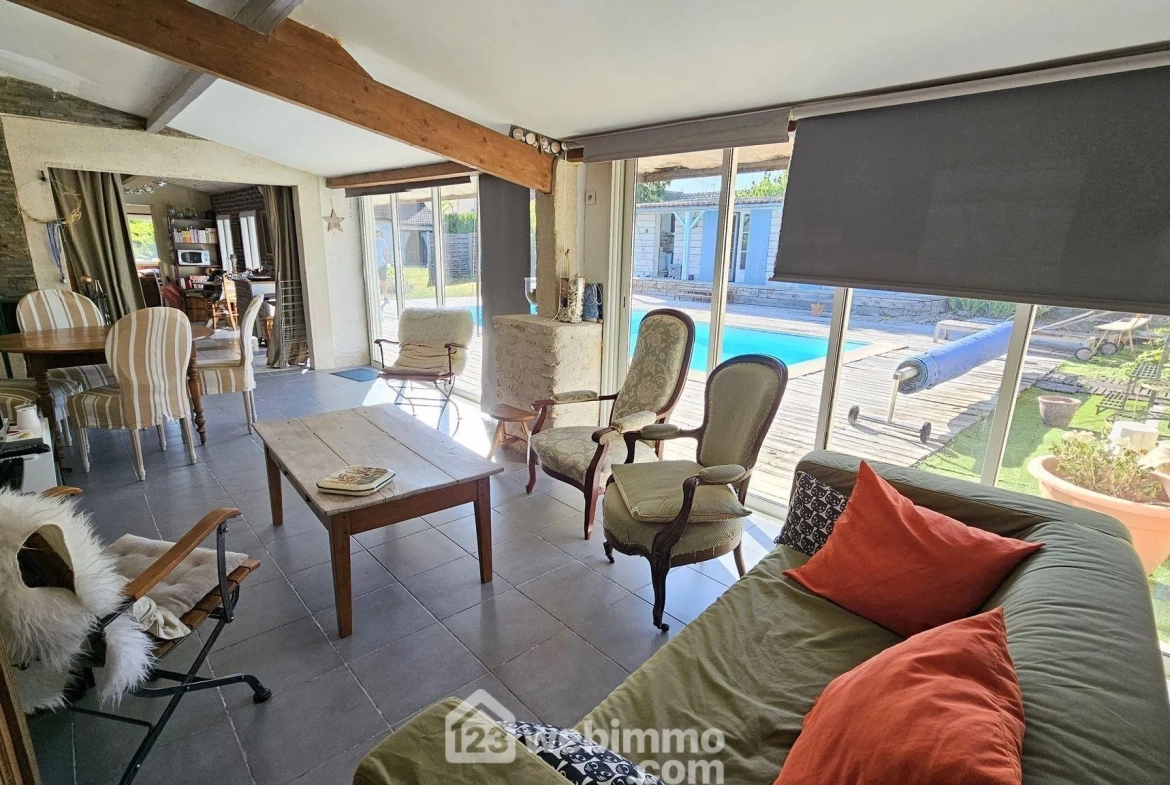 Maison familiale avec dépendances, piscine et grand terrain à Boulancourt 