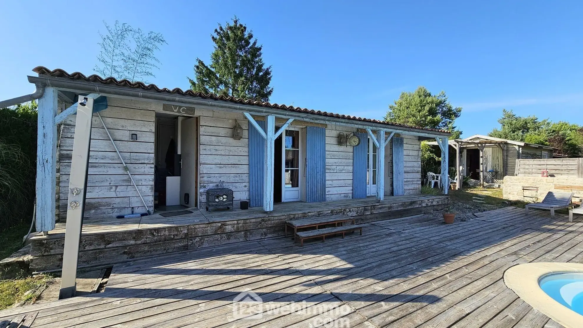 Maison familiale avec dépendances, piscine et grand terrain à Boulancourt 