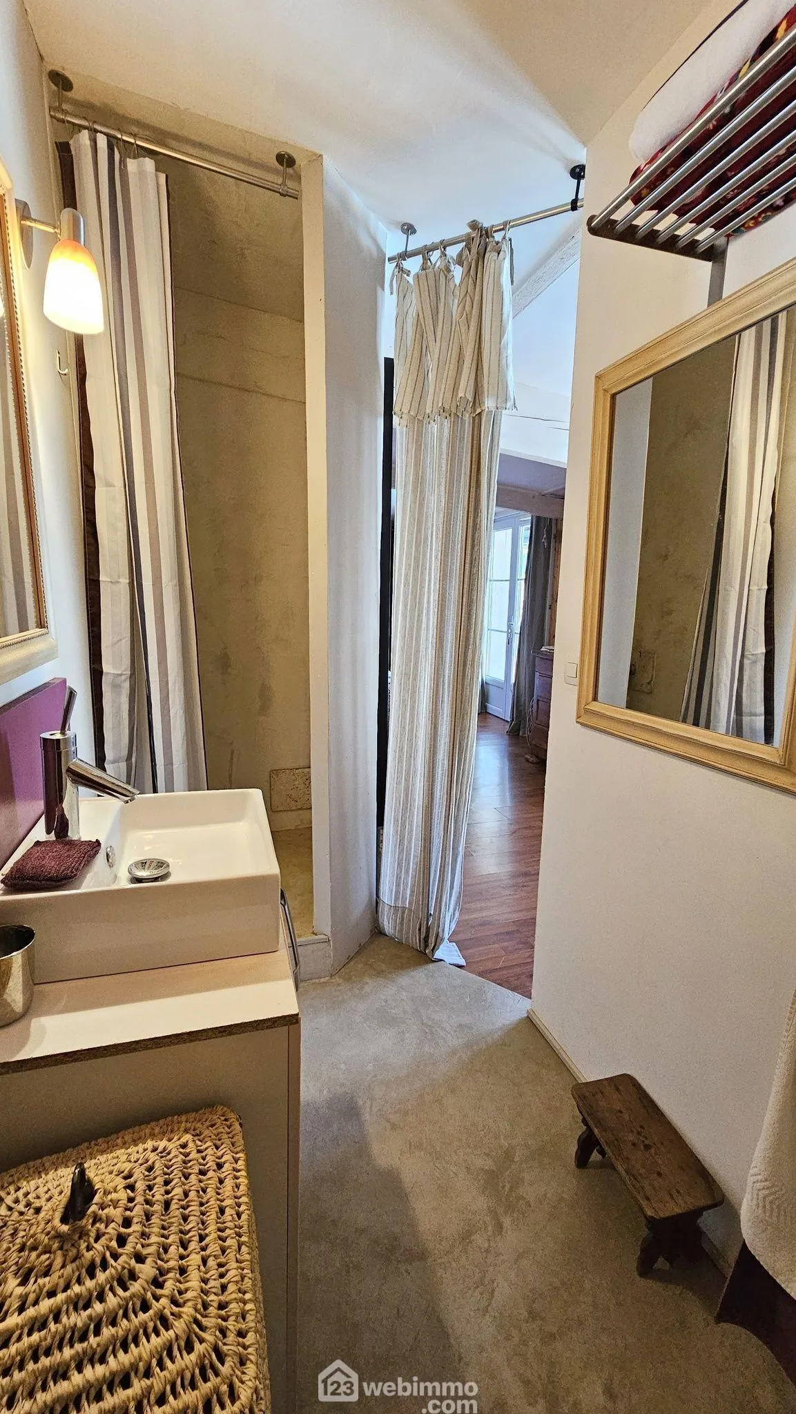Maison familiale avec dépendances, piscine et grand terrain à Boulancourt 