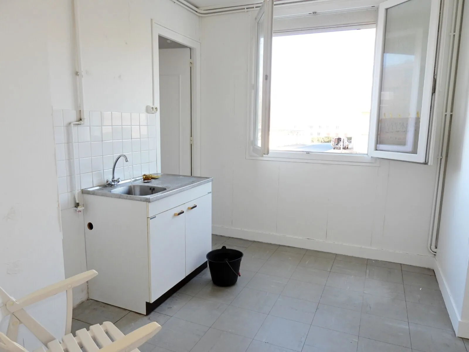 Appartement à Fécamp avec balcon, proche centre-ville, idéal investisseur ou résidence secondaire 