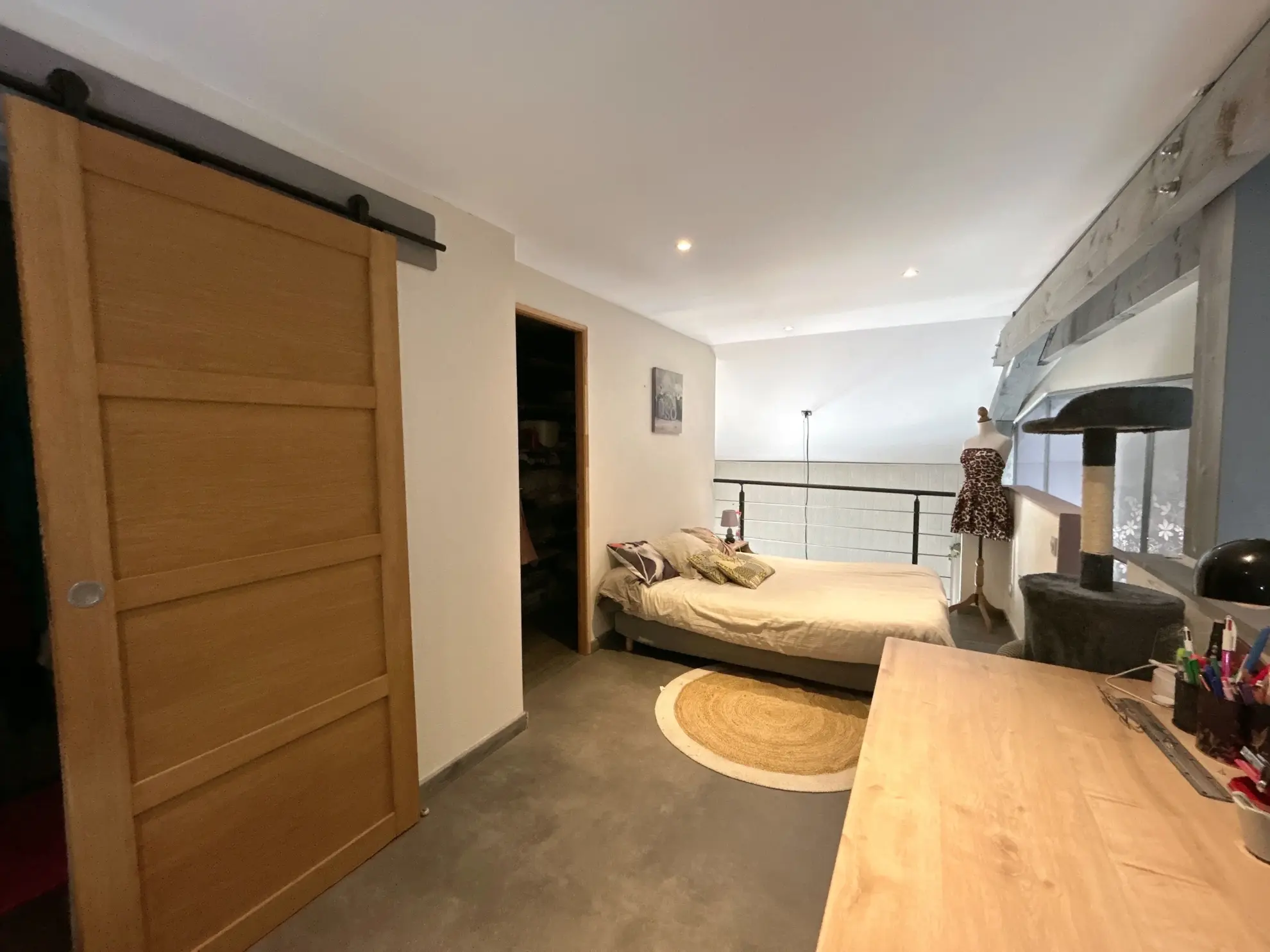 Maison loft rénovée de 105 m² à Saint-Just-en-Chevalet avec options d'extension 