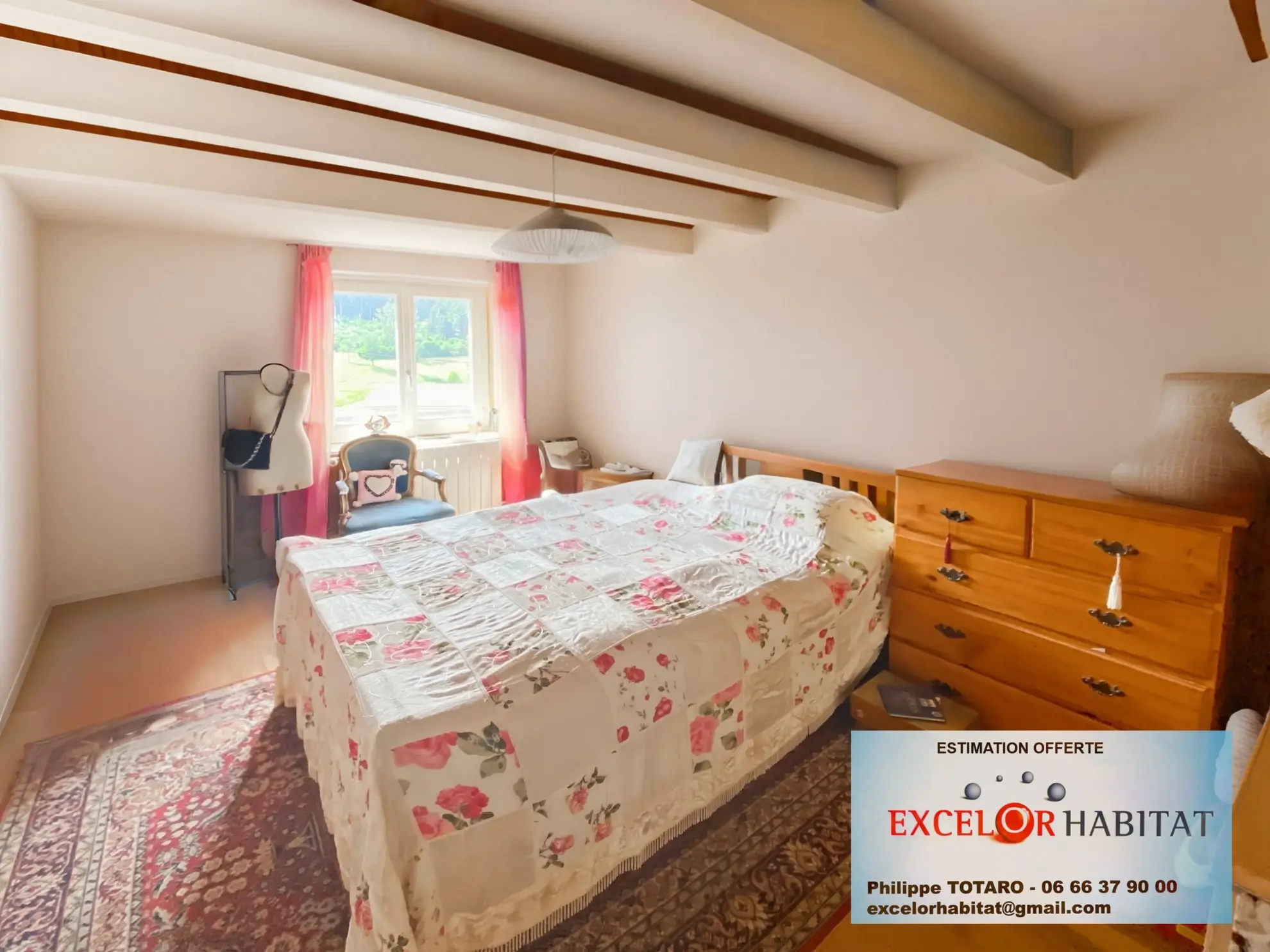 Belle maison en pierre avec vue imprenable et jardin dans le Beaujolais Vert 