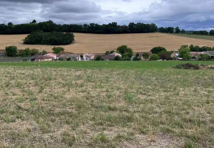 Terrain à bâtir de 339 m² à Carlus avec vue campagne à 46 000 € 