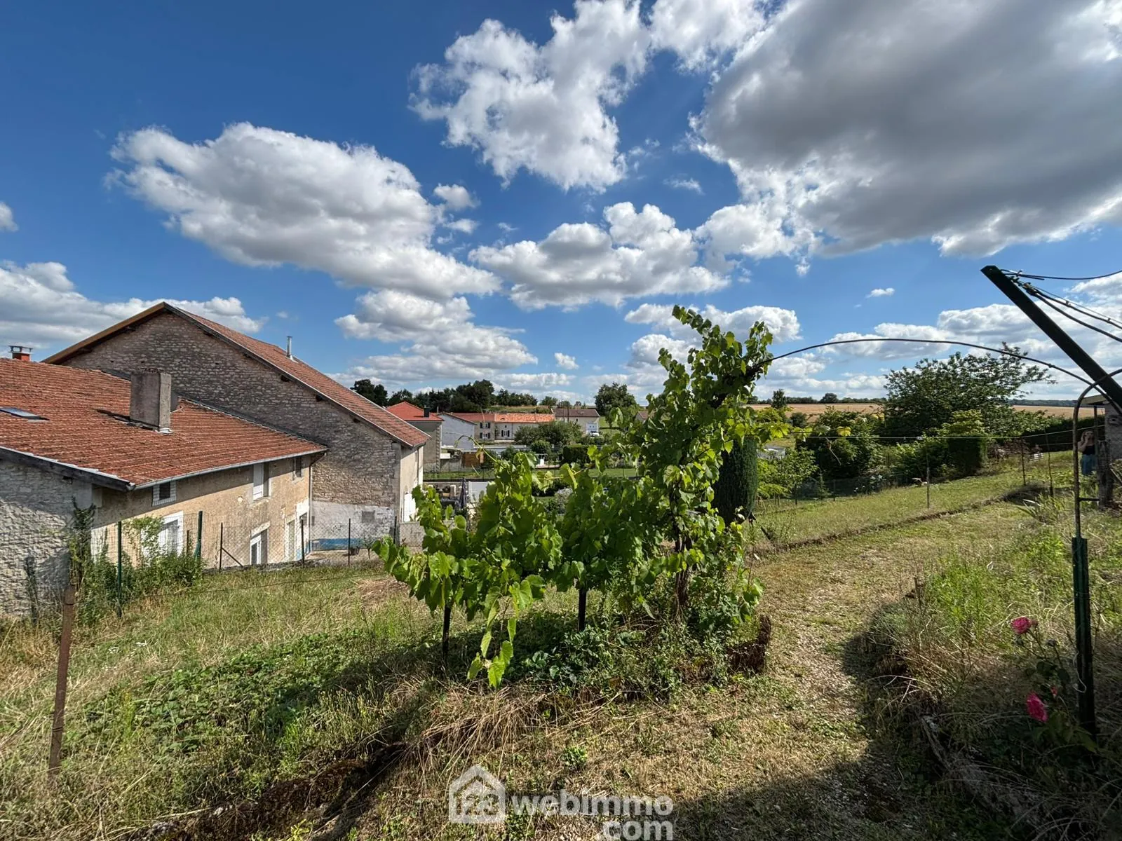 Petite maison à rénover de 70 m² avec jardin à Les Monthairons proche Verdun 
