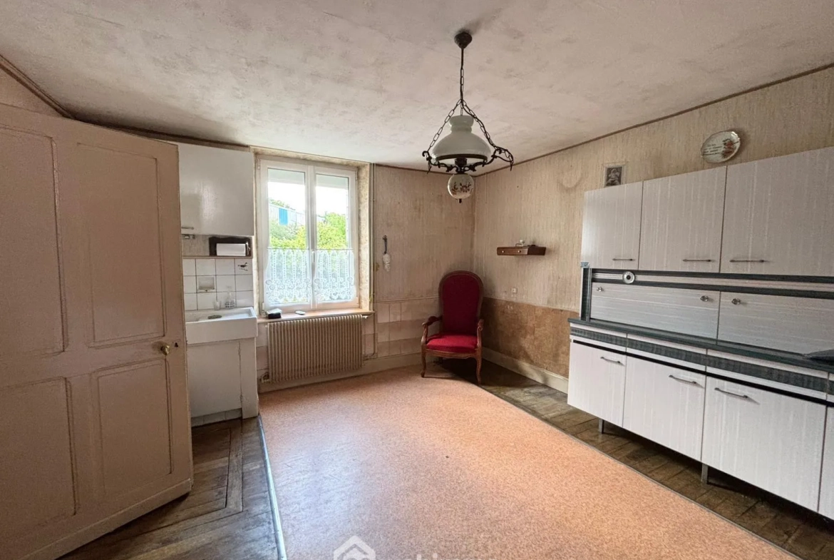 Petite maison à rénover de 70 m² avec jardin à Les Monthairons proche Verdun 