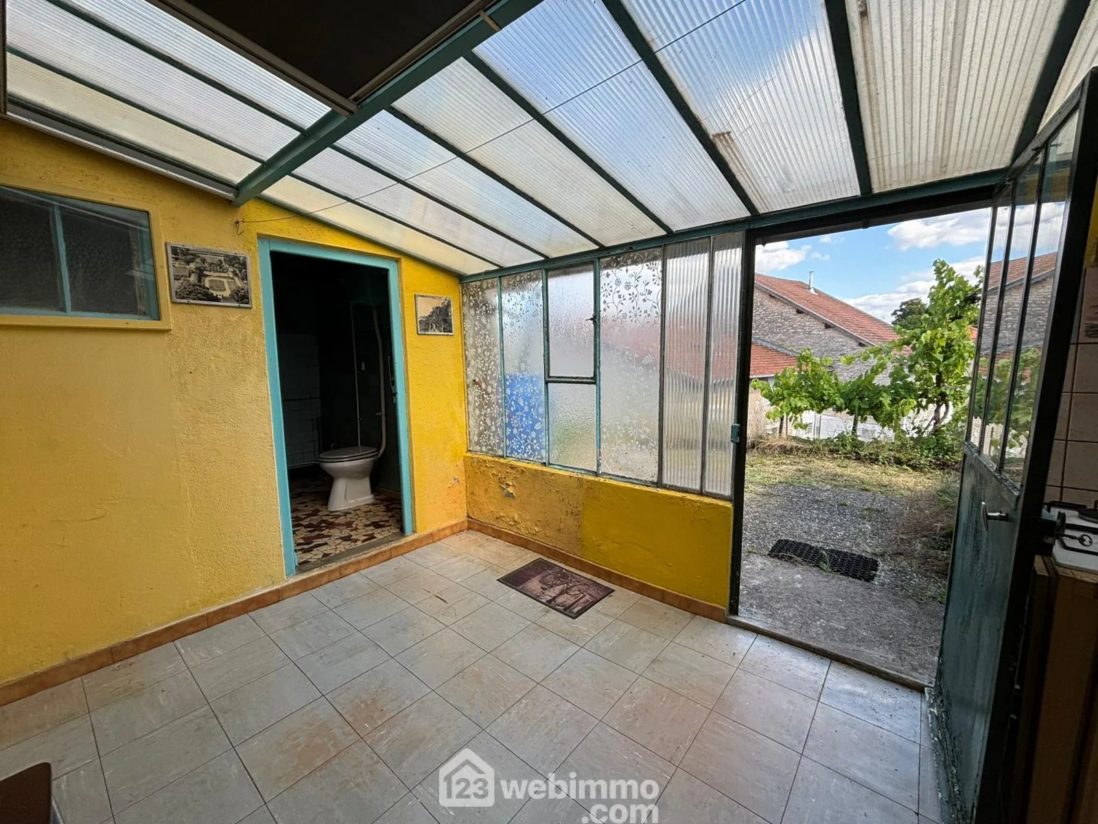 Petite maison à rénover de 70 m² avec jardin à Les Monthairons proche Verdun 