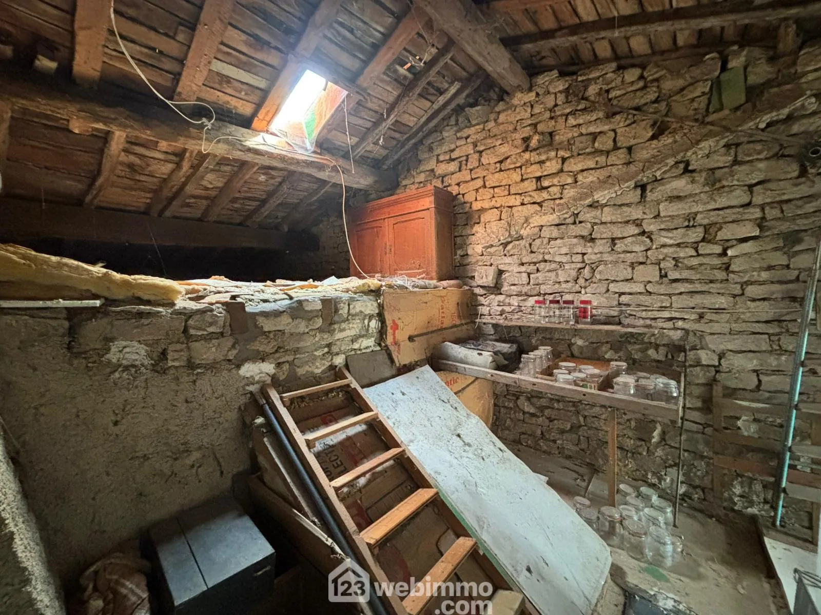 Petite maison à rénover de 70 m² avec jardin à Les Monthairons proche Verdun 