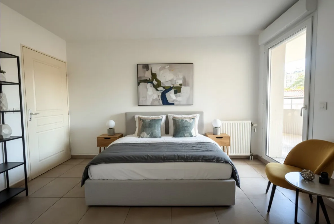 Appartement 3 pièces avec terrasse à Marseille, proche commerces 