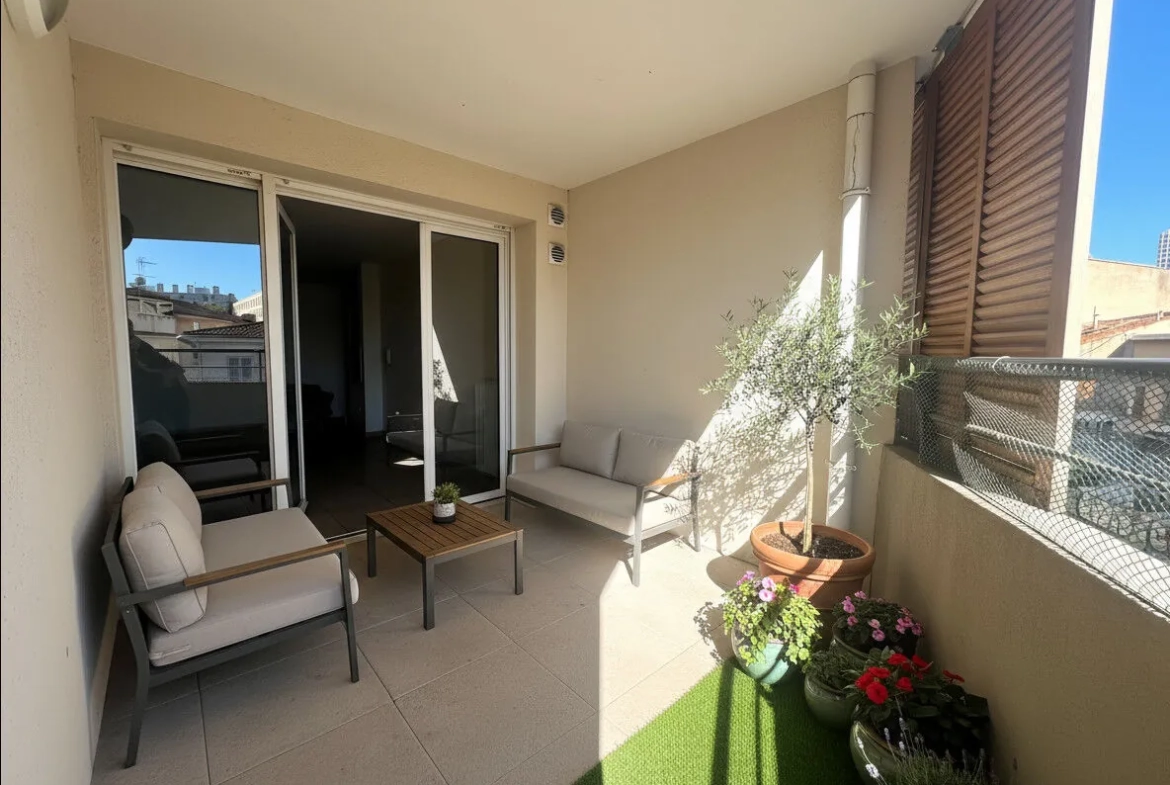 Appartement 3 pièces avec terrasse à Marseille, quartier du Rouet 