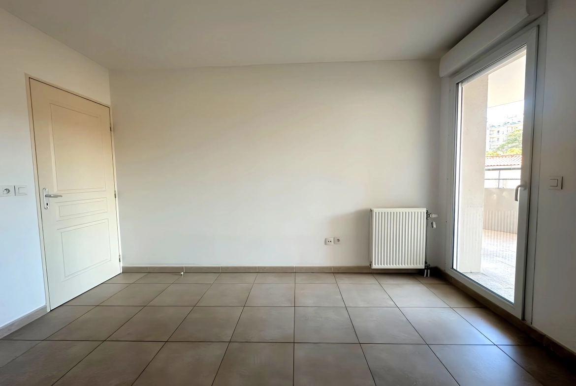 Appartement 3 pièces avec terrasse à Marseille, quartier du Rouet 